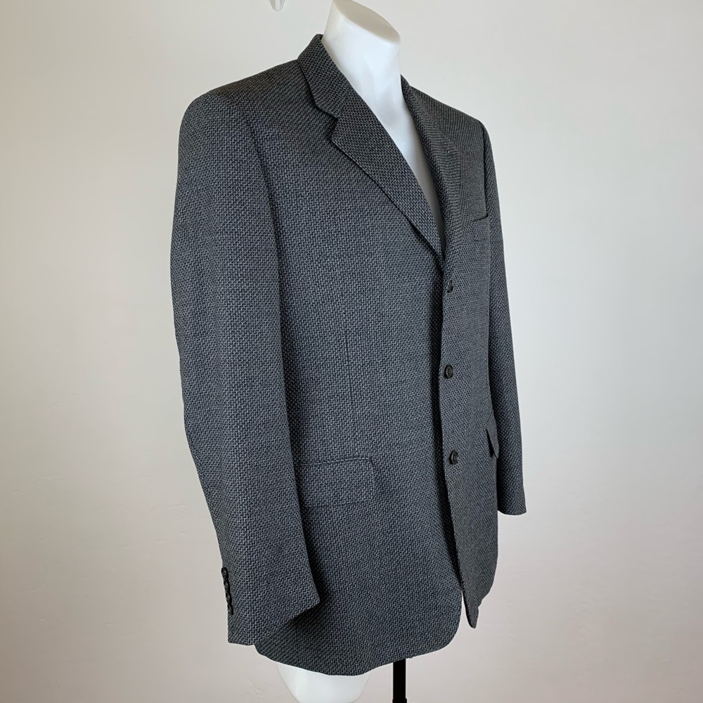 Canali Men’s Hand Stitched Three-Button Blazer. Size 42R. Light Gray. - Picture 3 of 9